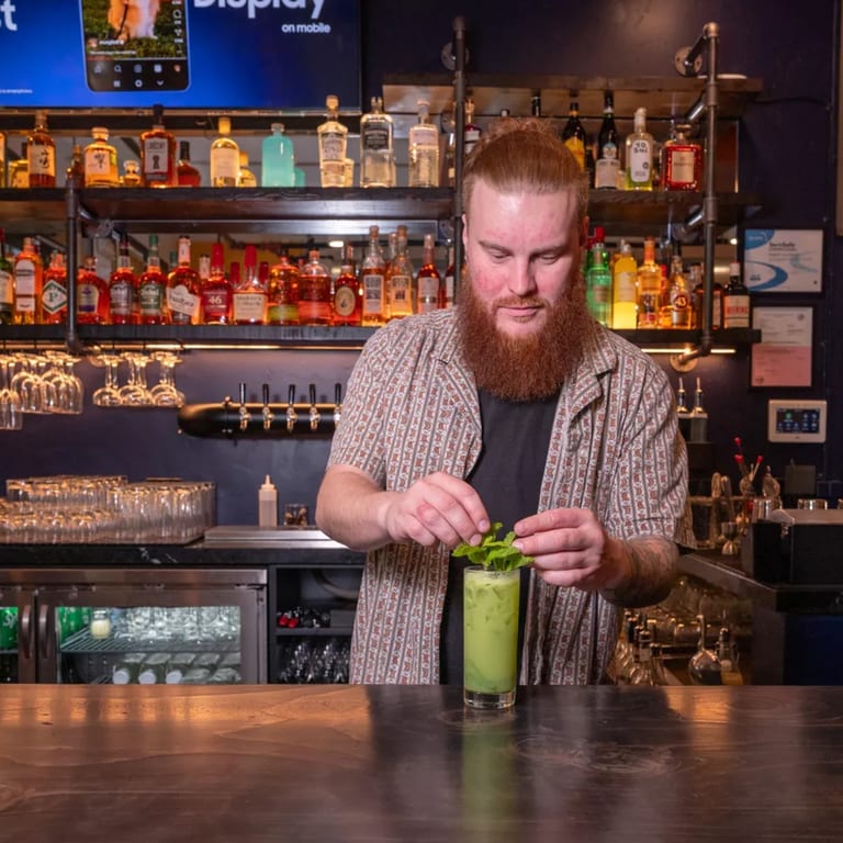 Drinks, Happy Hour, and the Dine-In Experience